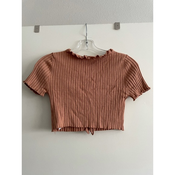 UO Rory Ruffle Shrunken Cardigan - Picture 6 of 6